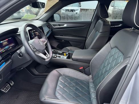 Used 2024 Volkswagen Atlas Cross Sport SEL Premium R-Line image 5