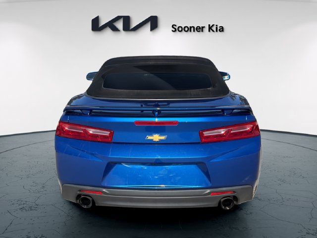 Used 2018 Chevrolet Camaro LT RWD image 5