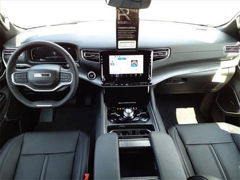 New 2023 Jeep Wagoneer Series III w/ Convenience Group I image 15