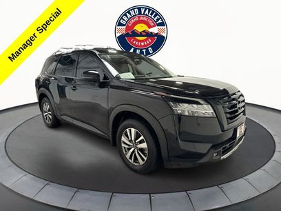 Used 2022 Nissan Pathfinder SL w/ SL Black Package