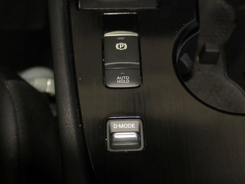 Used 2023 Nissan Rogue SV w/ SV Premium B Package FWD image 29
