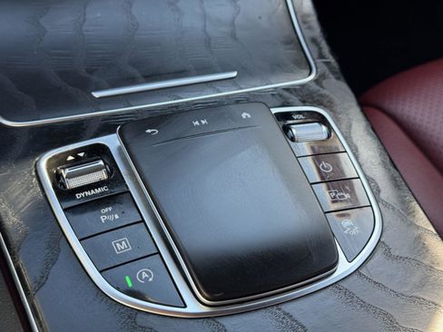 Used 2021 Mercedes-Benz GLC 300 image 19