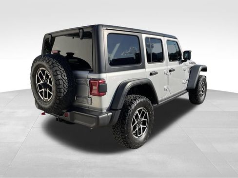Used 2024 Jeep Wrangler Unlimited Rubicon w/ Technology Group AWD/4WD image 5