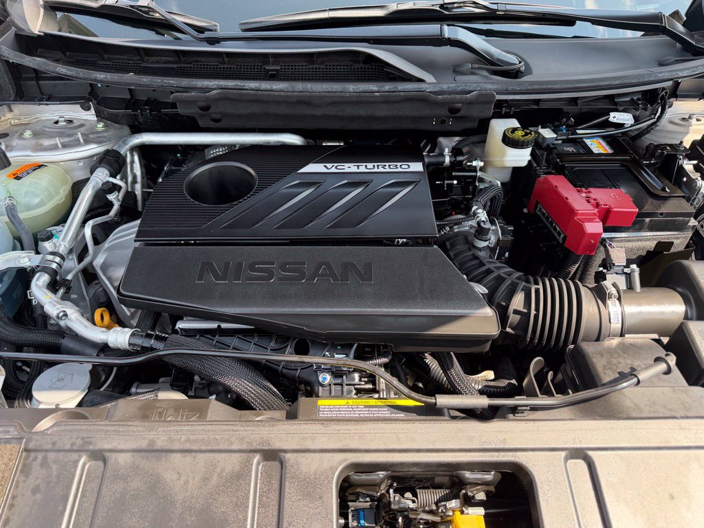 Used 2025 Nissan Rogue SL FWD image 8