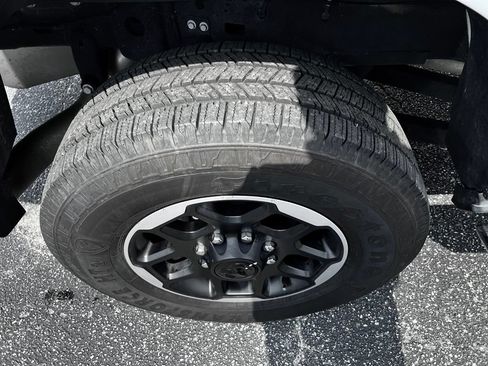 Used 2025 RAM 2500 Laramie AWD/4WD image 44