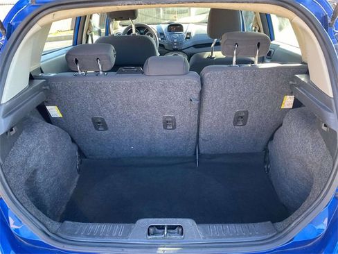Used 2018 Ford Fiesta SE image 8