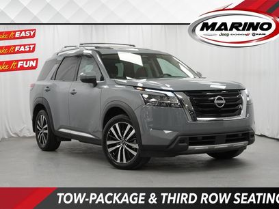 Used 2024 Nissan Pathfinder Platinum w/ Cargo Package