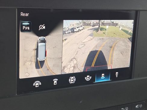 Used 2022 Mercedes-Benz Sprinter 1500 image 5