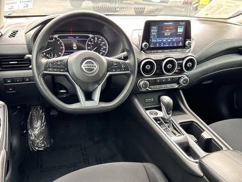 Used 2023 Nissan Sentra SV FWD image 6