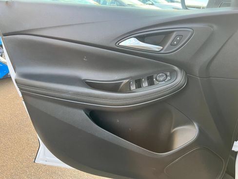 Used 2025 Buick Encore GX Preferred FWD image 18