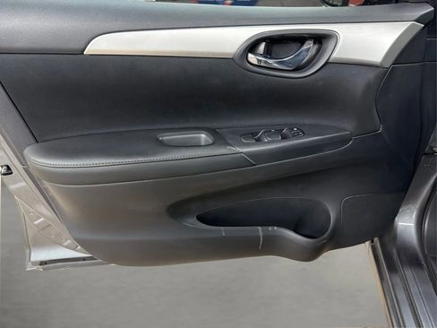 Used 2019 Nissan Sentra S image 35