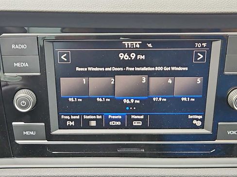 Used 2023 Volkswagen Jetta SE image 12