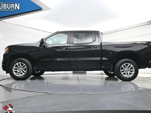 Used 2023 Chevrolet Silverado 1500 RST AWD/4WD image 21