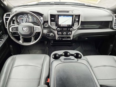 Used 2024 RAM 2500 Tradesman w/ Chrome Appearance Group image 10