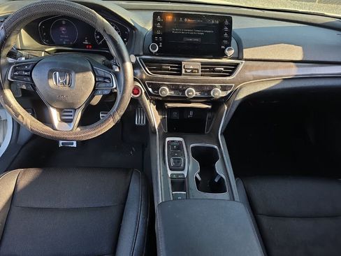 Used 2019 Honda Accord Sport image 4