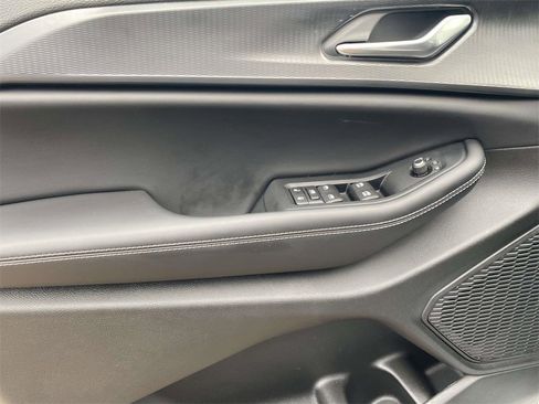 New 2025 Jeep Grand Cherokee Laredo w/ MOPAR Finishing Package image 12