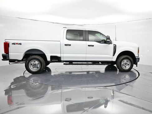 New 2026 Ford F250 XL w/ XL Chrome Package AWD/4WD image 4