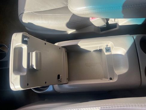 Used 2008 Toyota Sienna XLE image 13