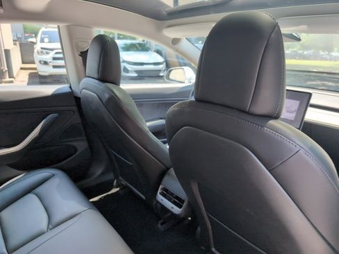 Used 2018 Tesla Model 3 Long Range RWD image 23