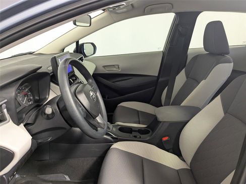 Used 2024 Toyota Corolla LE w/ LE Convenience Package image 9