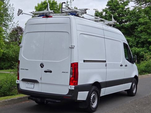 Used 2019 Mercedes-Benz Sprinter 144 image 5