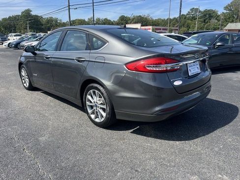 Used 2017 Ford Fusion S image 5