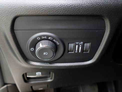Used 2025 Jeep Grand Cherokee L Overland AWD/4WD image 33