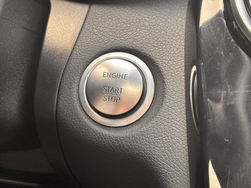 Used 2018 Mercedes-Benz C 300 Sedan image 3