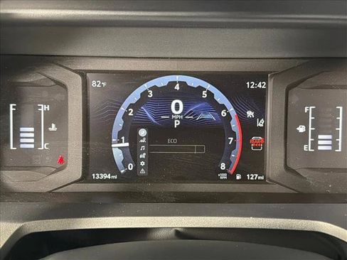 Used 2025 Toyota 4Runner SR5 AWD/4WD image 26