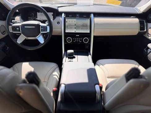 Used 2022 Land Rover Discovery S AWD/4WD image 11
