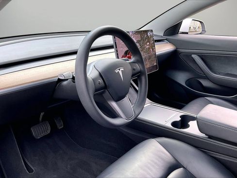 Used 2021 Tesla Model 3 Standard Range Plus RWD image 20