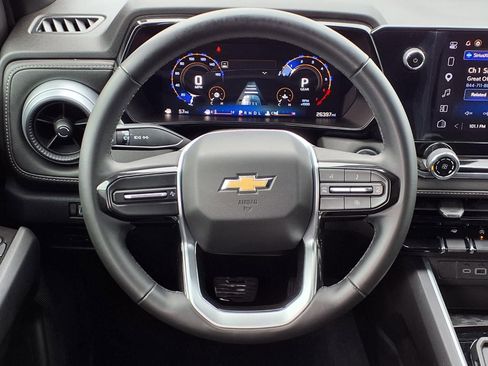Used 2024 Chevrolet Colorado LT RWD image 14
