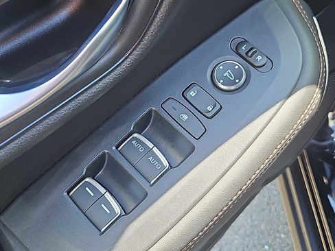 Certified 2025 Honda HR-V Sport image 13