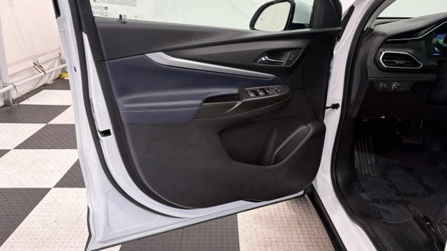 Used 2023 Chevrolet Bolt EUV LT w/ Convenience Package FWD image 13