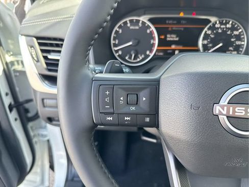 Certified 2025 Nissan Rogue SV AWD/4WD image 14