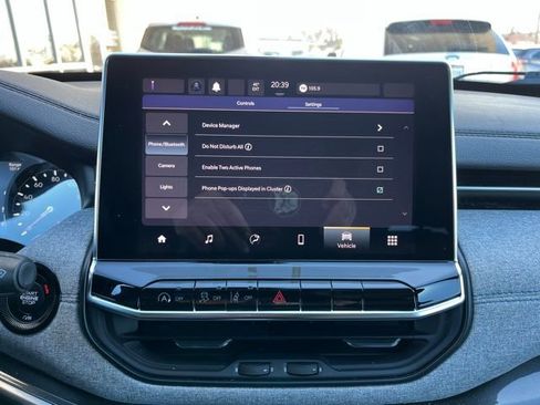 Used 2024 Jeep Compass Latitude image 19