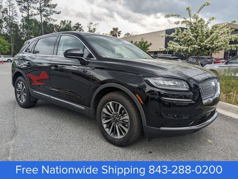 Certified 2023 Lincoln Nautilus AWD w/ Premium Package image 2