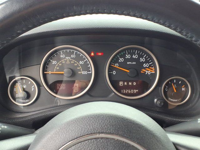 Used 2016 Jeep Wrangler Unlimited Sahara AWD/4WD image 19