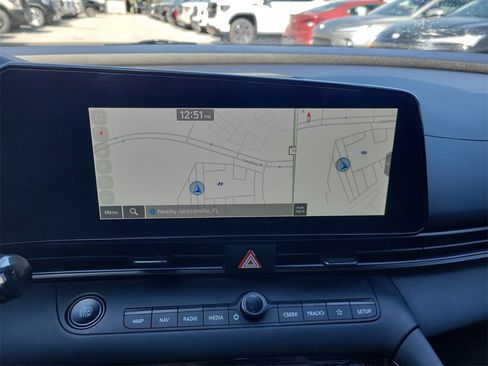 Certified 2025 Hyundai Elantra SEL FWD image 22