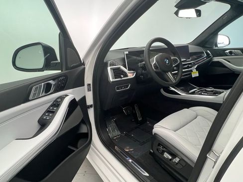 New 2026 BMW X7 xDrive40i AWD/4WD image 23