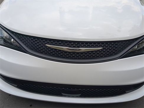 New 2025 Chrysler Voyager LX image 24