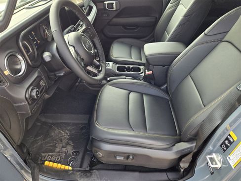 New 2026 Jeep Gladiator Sport image 14