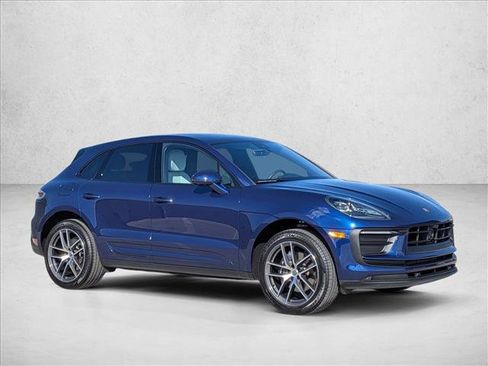 Used 2025 Porsche Macan image 7