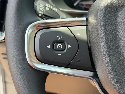 New 2026 Volvo XC40 B5 Plus w/ Protection Package Premier AWD/4WD image 10