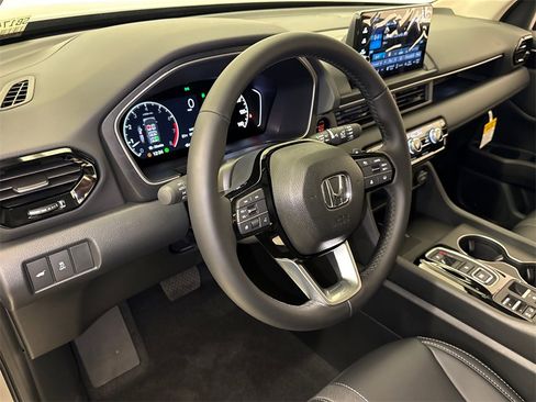 New 2025 Honda Pilot EX-L image 18