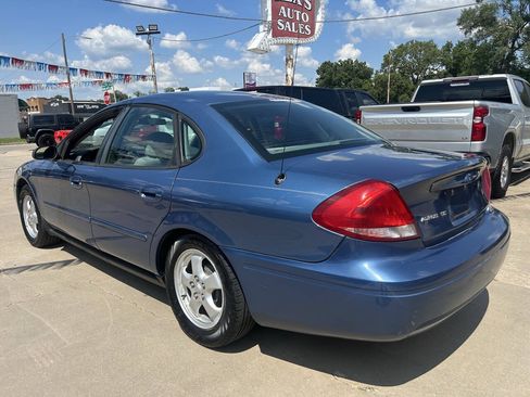 Used 2004 Ford Taurus SE FWD image 9