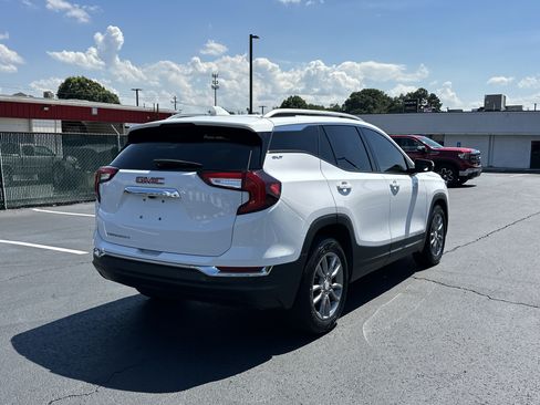 Used 2022 GMC Terrain SLT FWD image 7