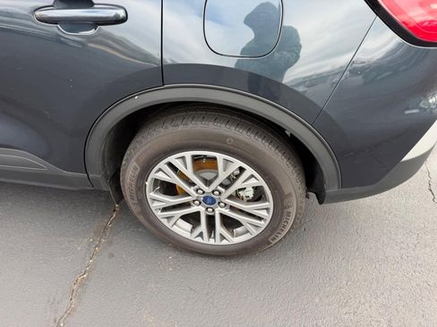 Used 2022 Ford Escape SEL w/ Technology Package image 5