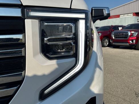 Used 2023 GMC Sierra 1500 SLT w/ SLT Premium Plus Package image 10