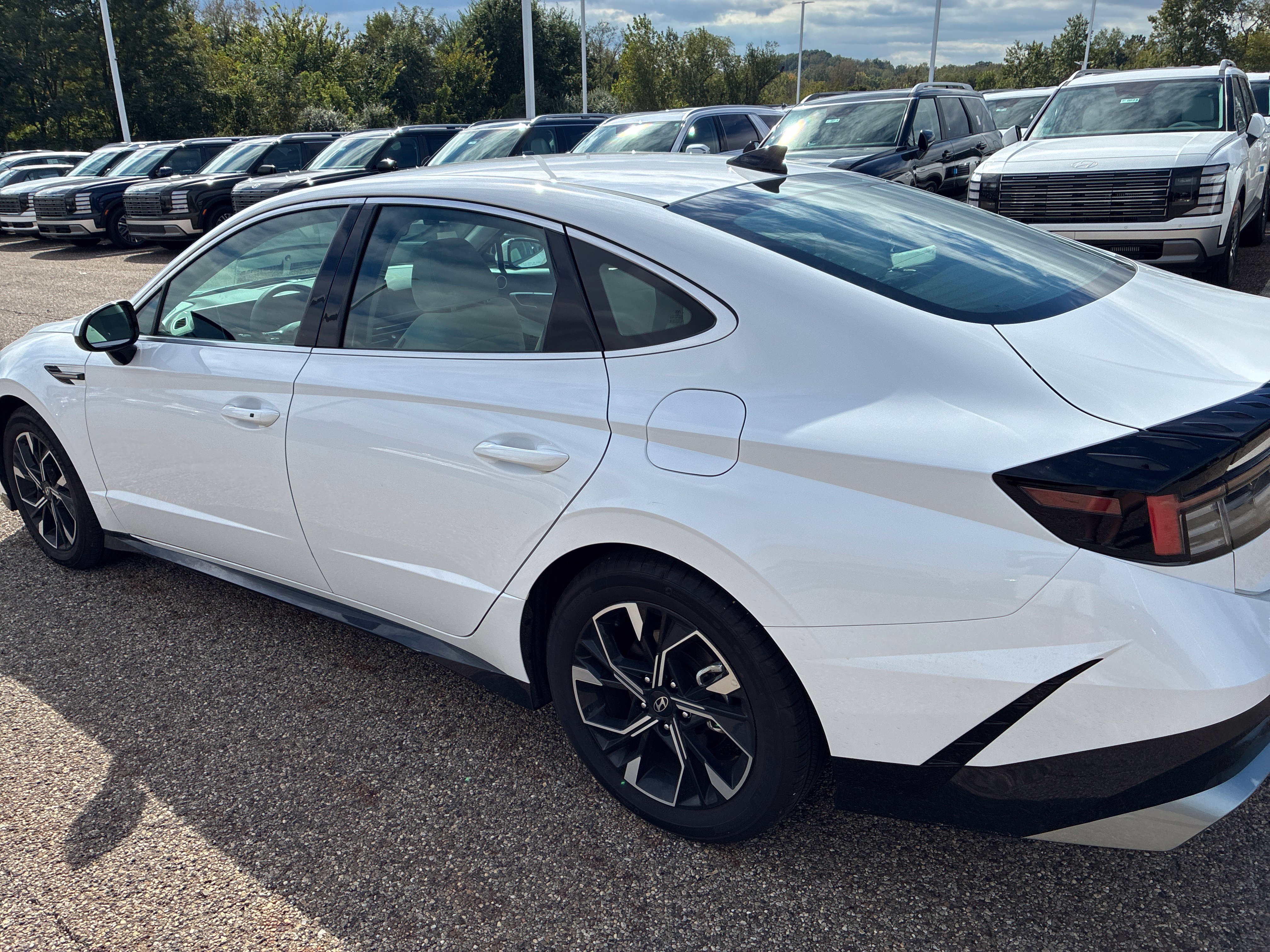 Used 2024 Hyundai Sonata SEL AWD/4WD image 3